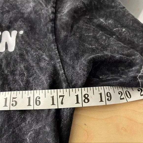 taylor janzen  tee autographed Women Size Small - Picture 8 of 9